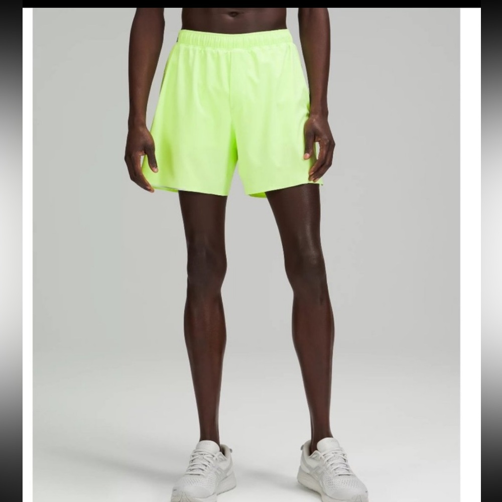 Lululemon Mens Surge Short 6" Green Size XL Lined